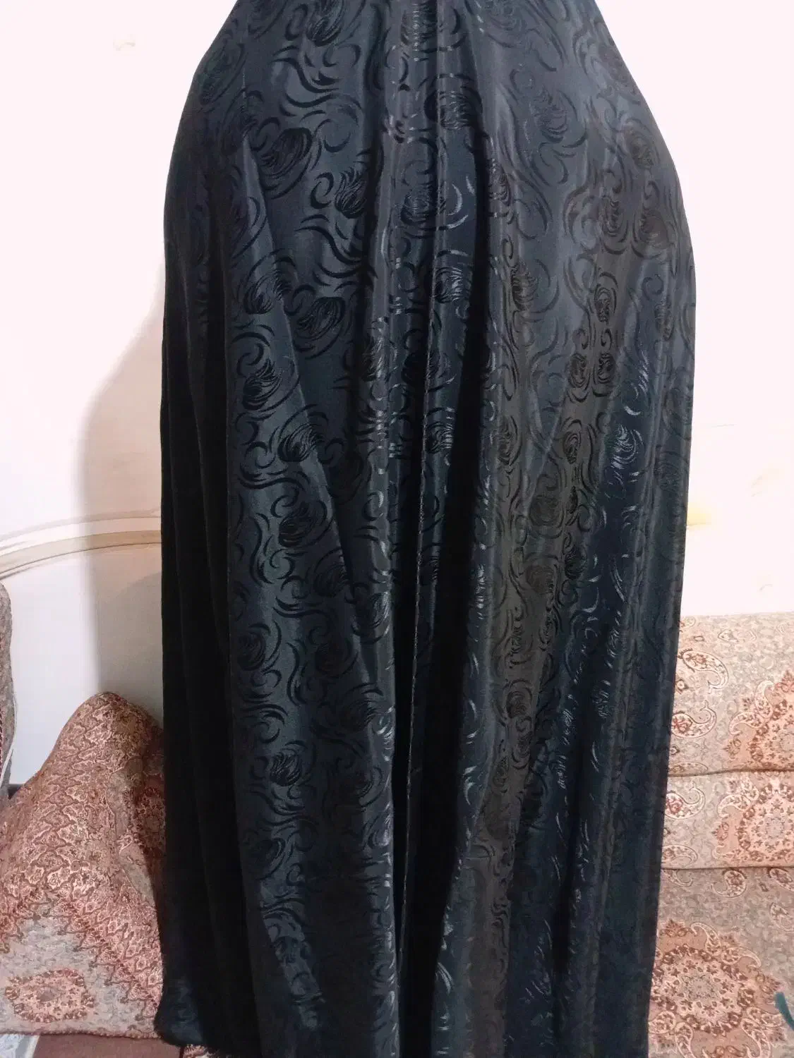 چادر مشکی|لباس|مشهد, کارگران|دیوار