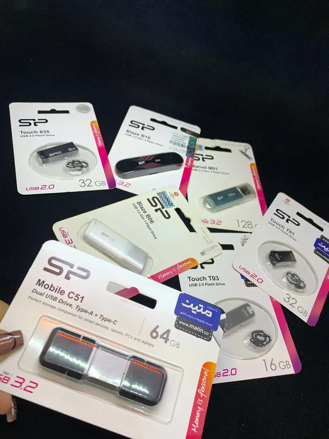 انواع فلش های با کیفیت|لوازم جانبی موبایل و تبلت|بروجرد, |دیوار