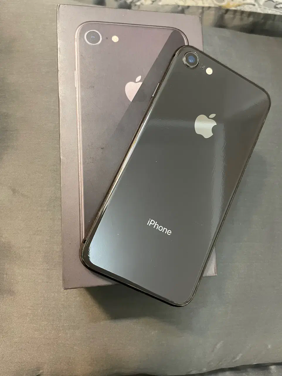 iphone 8  256 لازَروَرَقی|موبایل|نسیم‌شهر, |دیوار