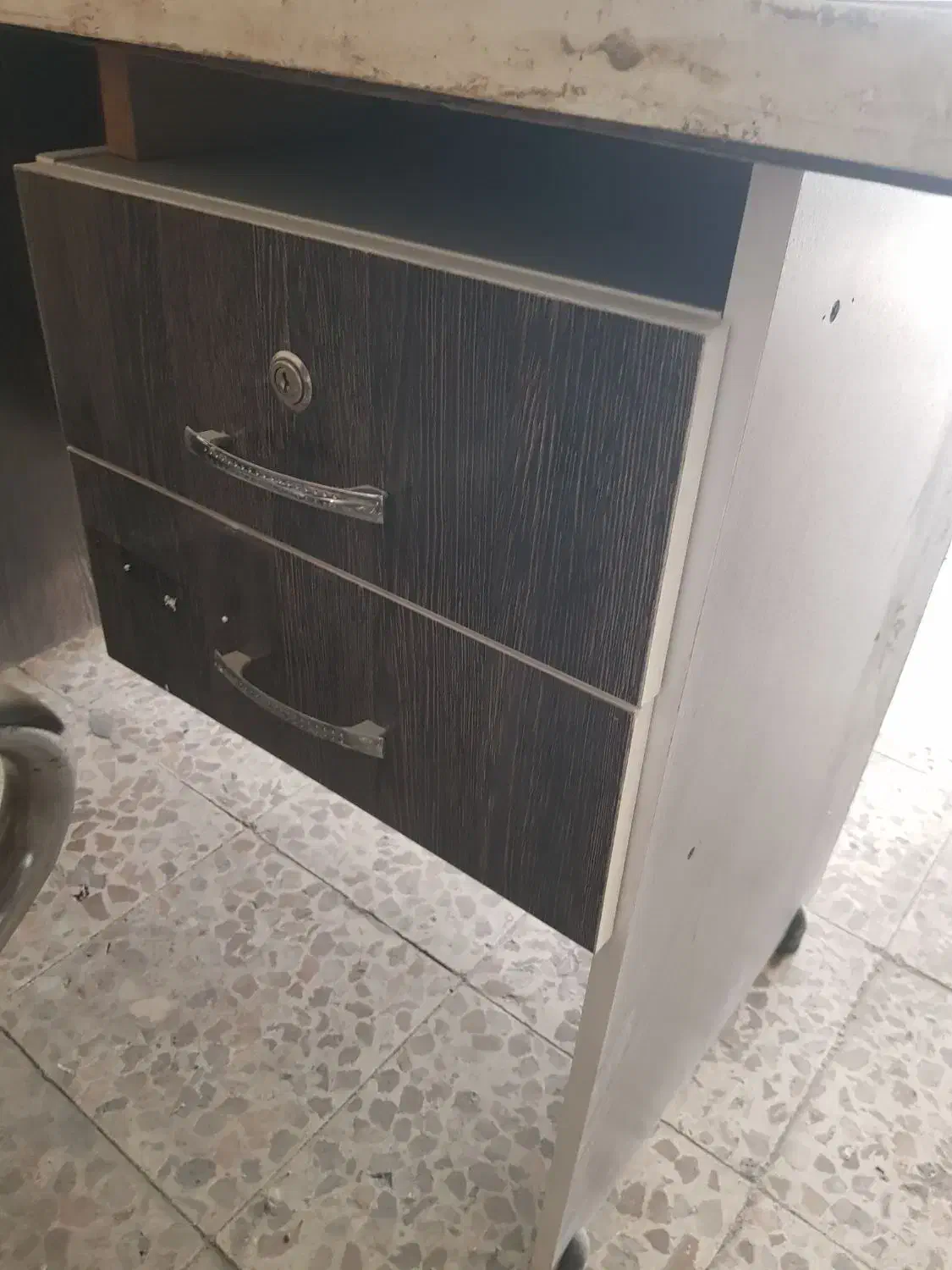 میز و صندلی اداری|مبلمان اداری|تهران, چوب تراش|دیوار