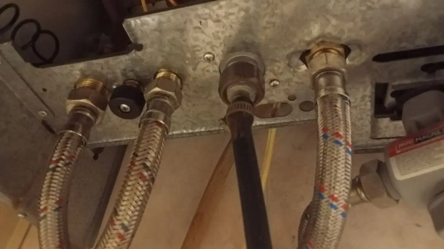 تاسیسات صفرتاصد،برق،پکیج،کولر،فروش‌نصب پروژکتور|خدمات پیشه و مهارت|پرند, فاز ۶|دیوار