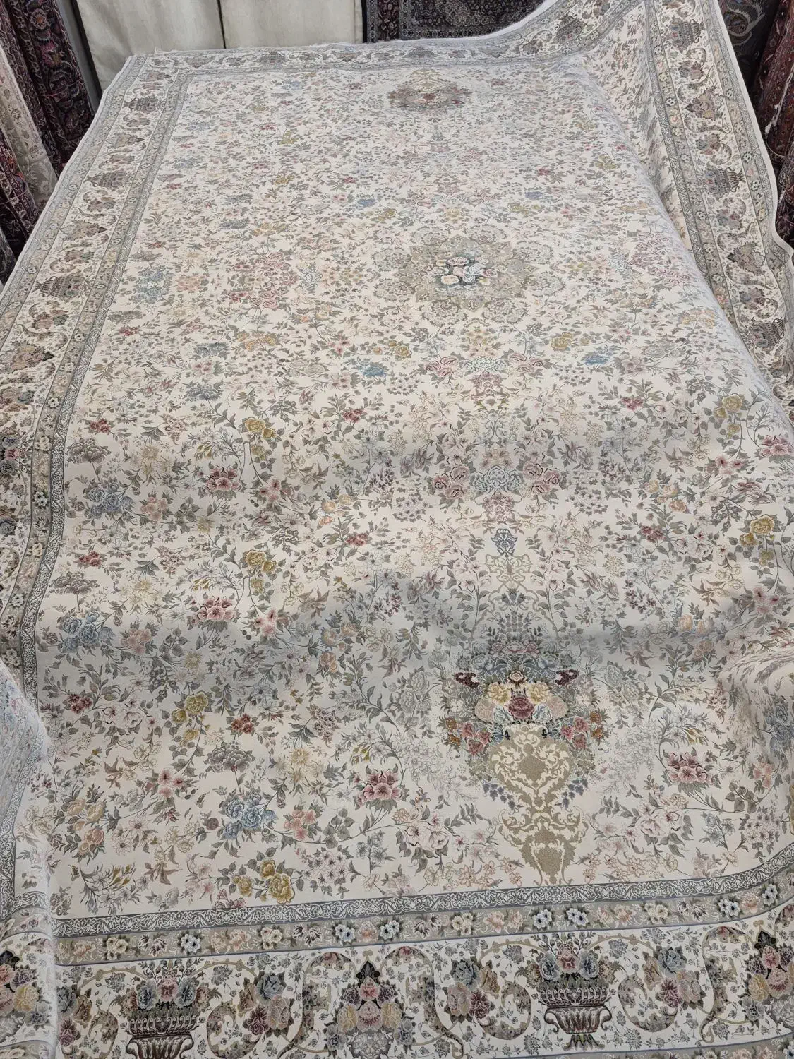 ۱ تخته فرش۴ متری گرد،۶متری و۲۴متری.گالری فرش ایران|فرش|مشهد, حجت|دیوار