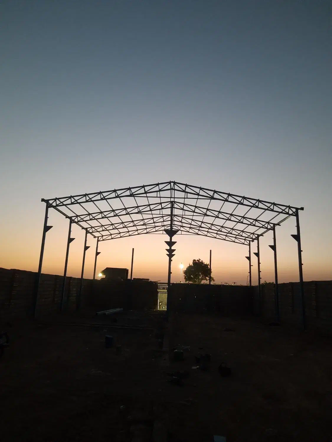 خدمات سقف. سوله. شیروانی.|خدمات پیشه و مهارت|خمینی‌شهر, |دیوار