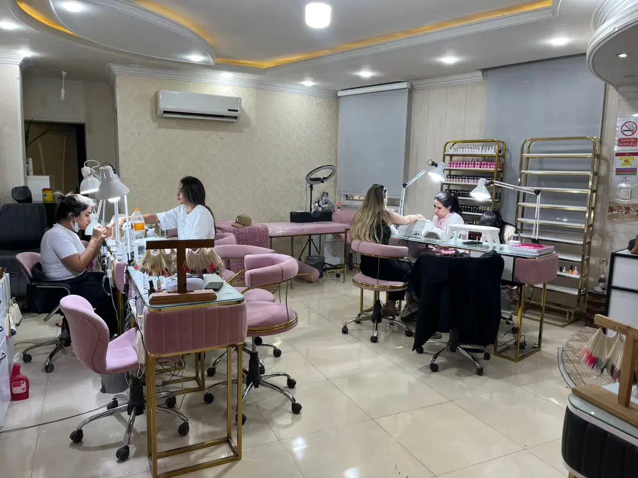 وسایل سالن زیبایی|آرایشگاه و سالن‌های زیبایی|ری, شهرری|دیوار