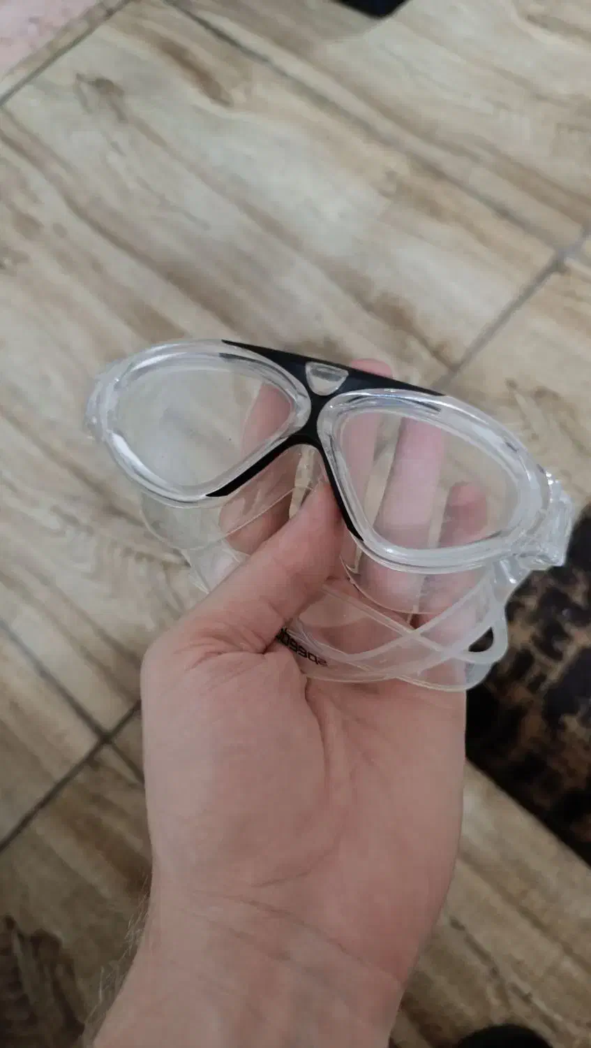 تعدادی عینک شنا برای فروش|غواصی و ورزش‌های آبی|رشت, کوی جام جم|دیوار