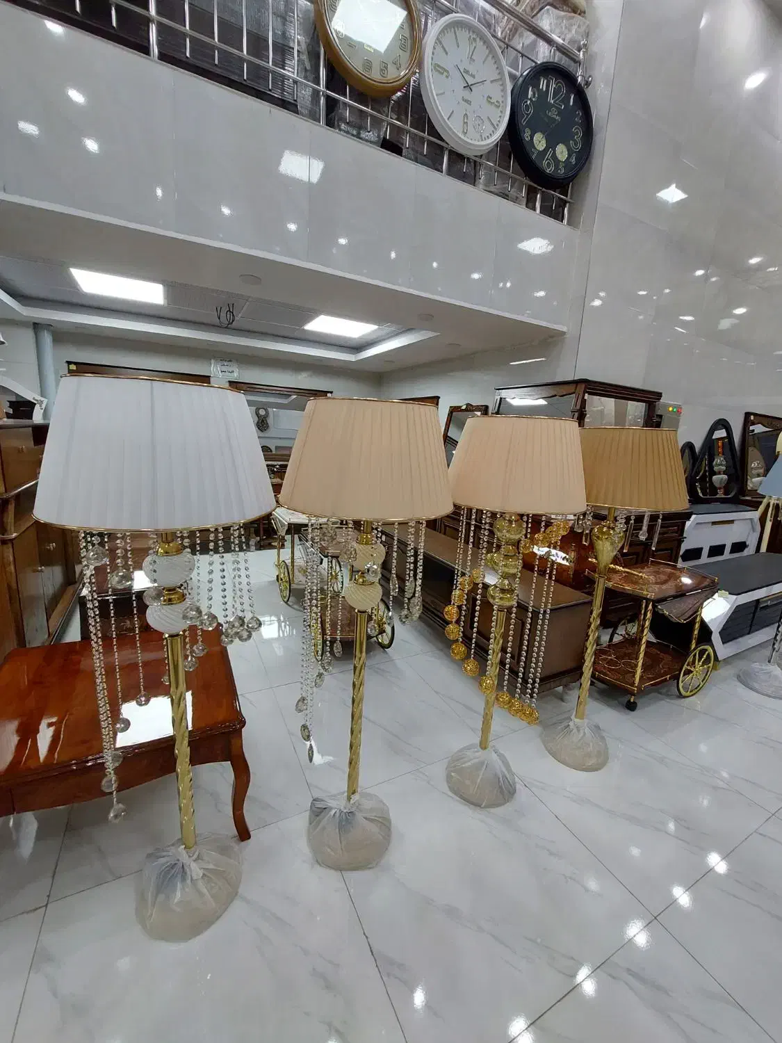 آباژور کنارسالنی(مرکز تخصصی)|چراغ خواب و آباژور|ارومیه, |دیوار