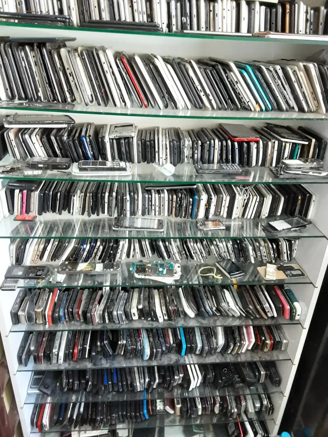 موبایل ال سی دی شکسته وبرد سوخته|موبایل|زنجان, |دیوار