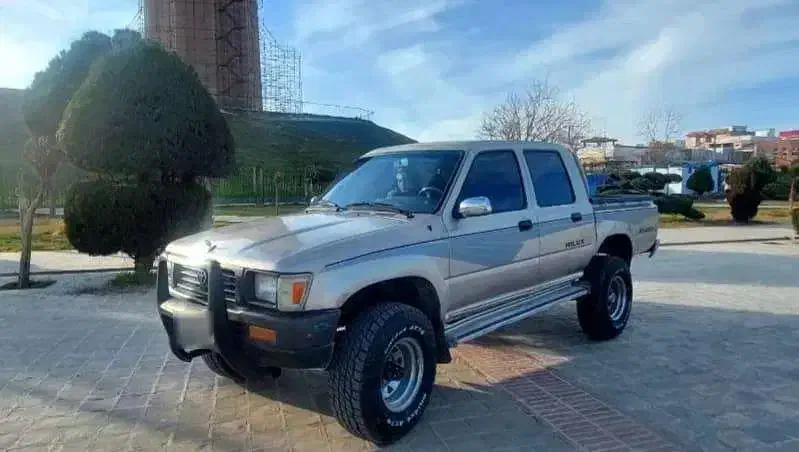 تویوتا هایلوکس ۲ کابین|خودرو سواری و وانت|گنبد کاووس, |دیوار