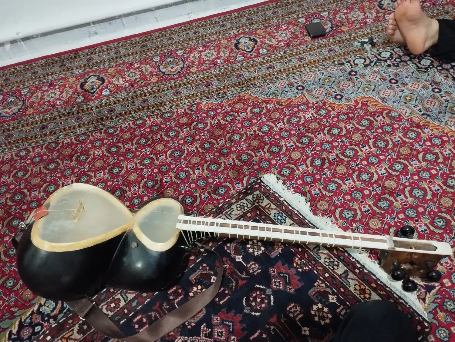 تار|سازهای سنتی|ساوه, |دیوار