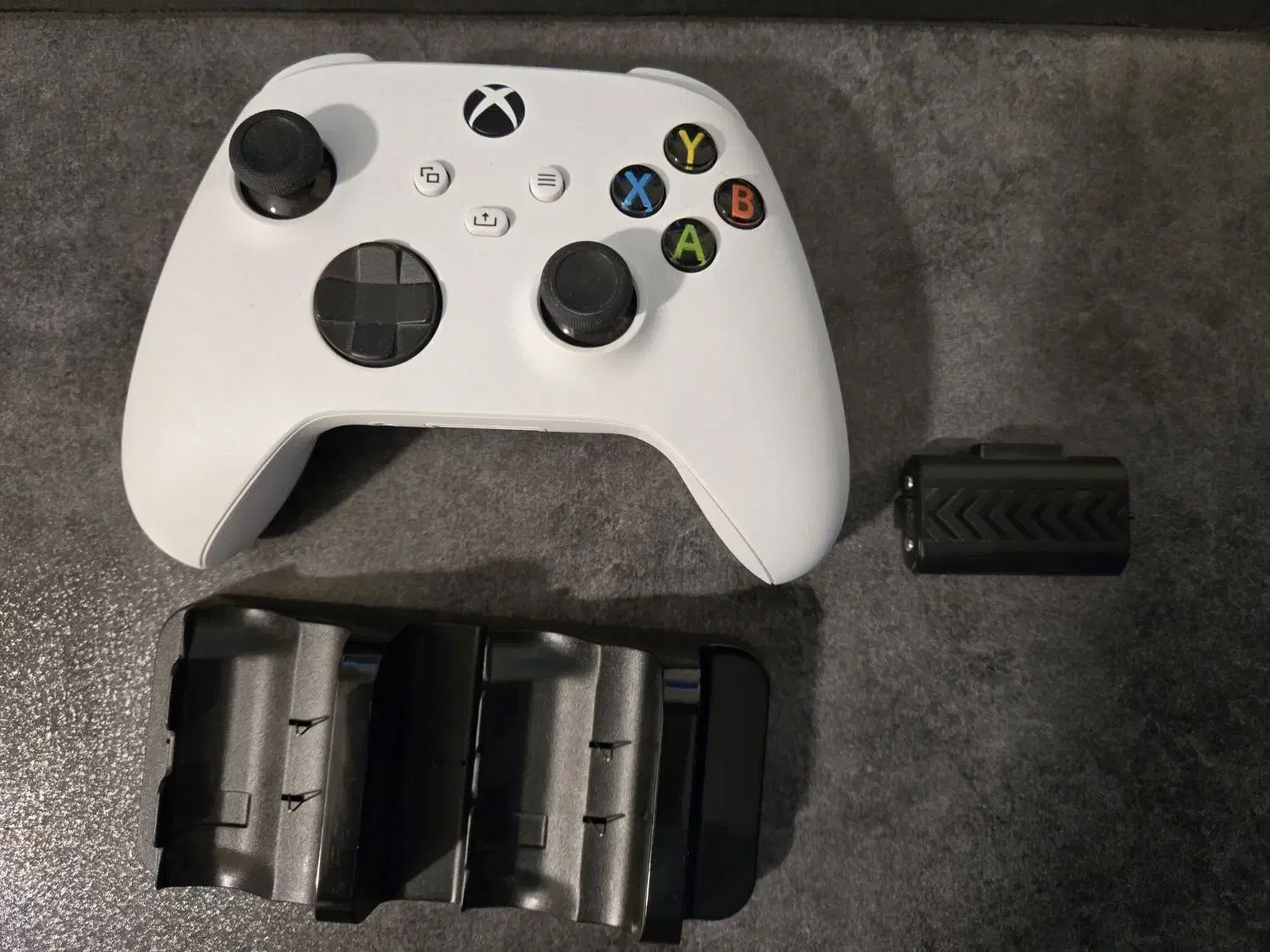 دسته ایکس باکس + داک شارژ دسته و باتری شارژی|کنسول، بازی ویدئویی و آنلاین|تهران, شهرک گلها|دیوار