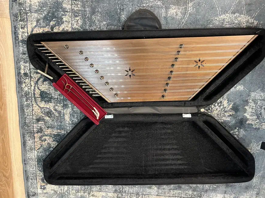 سنتور|سازهای سنتی|قزوین, |دیوار