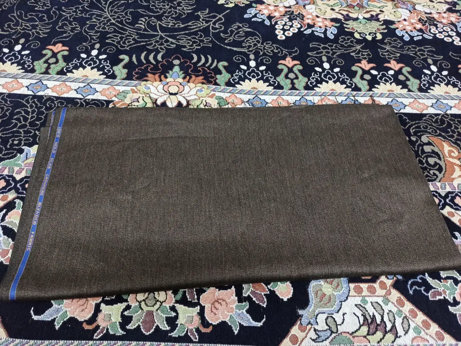 پارچه کت شلوار قیمت 1800|لباس|تهران, سجاد|دیوار