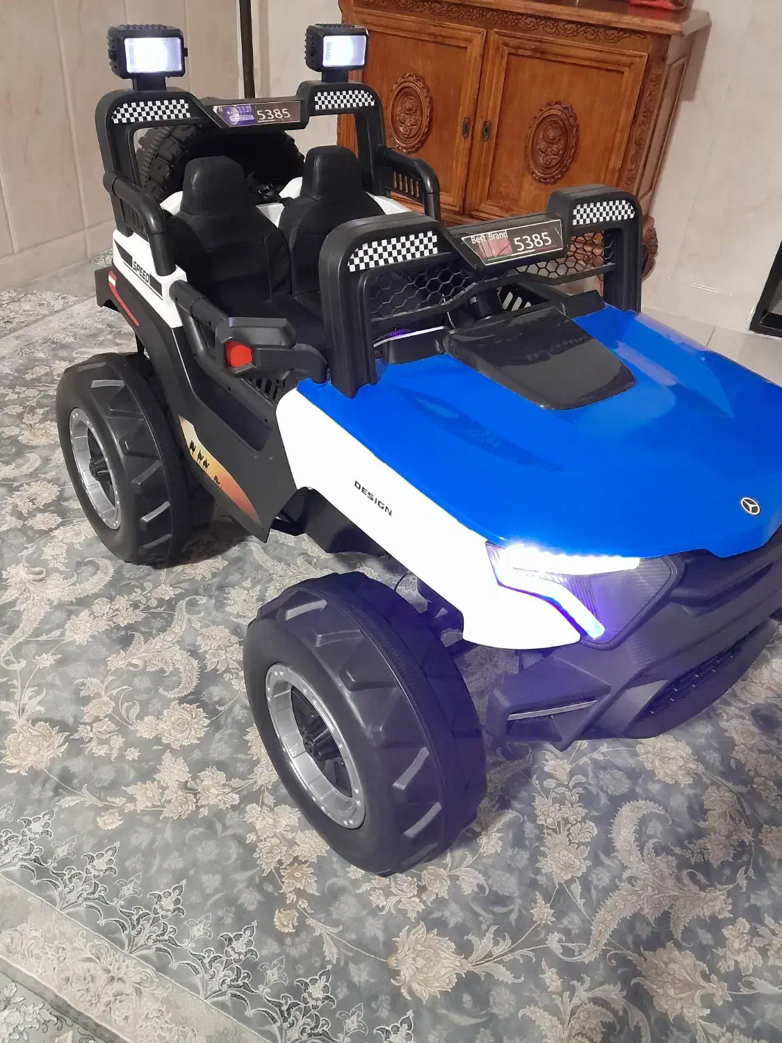 ماشین شارژی بزرگ ۲نفره|اسباب‌بازی بچه|قم, شهرک توانیر|دیوار