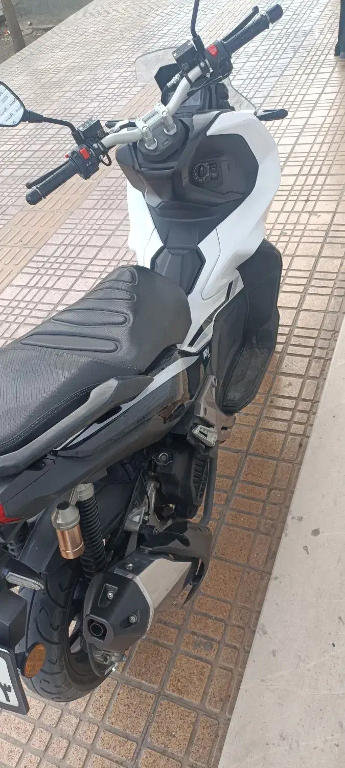 ای دی وی طرح کبیر|موتورسیکلت|اصفهان, نقش جهان|دیوار