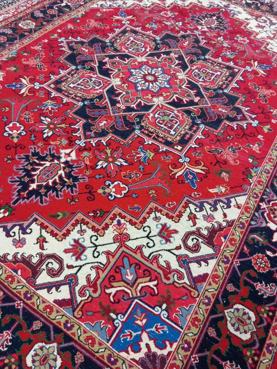 یک عدد فرش ۹ متری هریس|فرش|خواجه, |دیوار