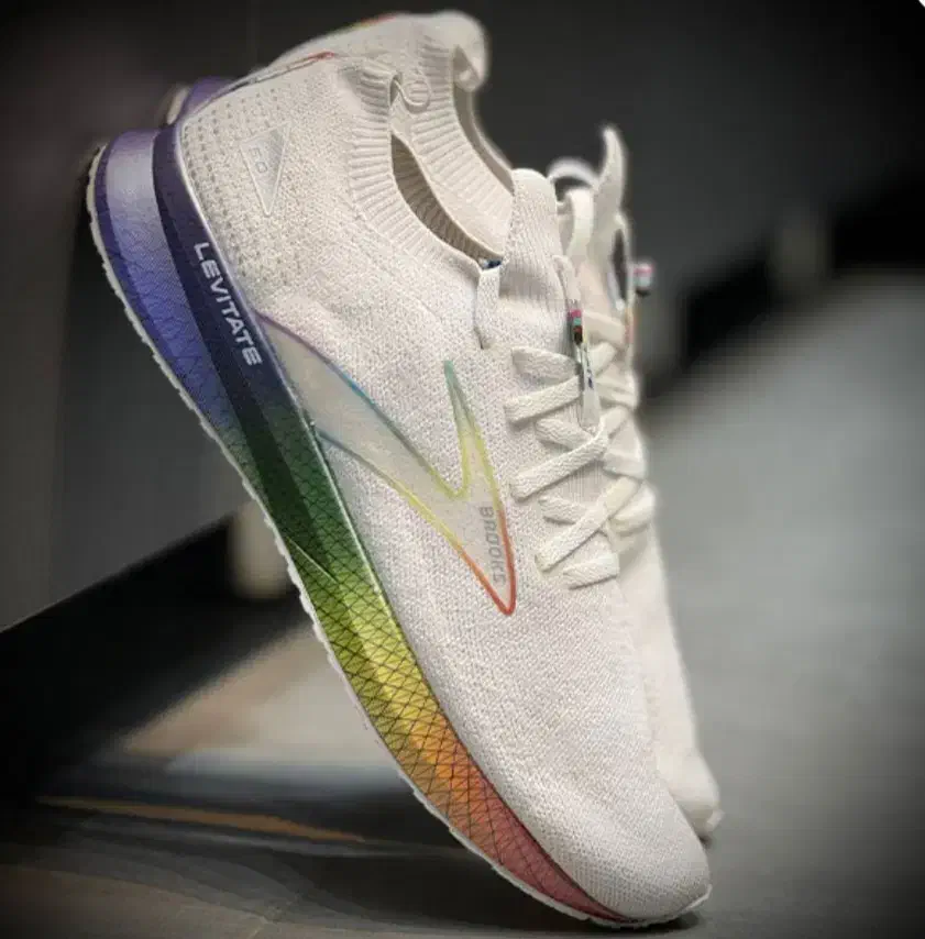 کفش بروکس اصل تمام کشی سایز ۴۰ تا ۴۱|کیف، کفش، کمربند|اصفهان, پارک مشتاق|دیوار