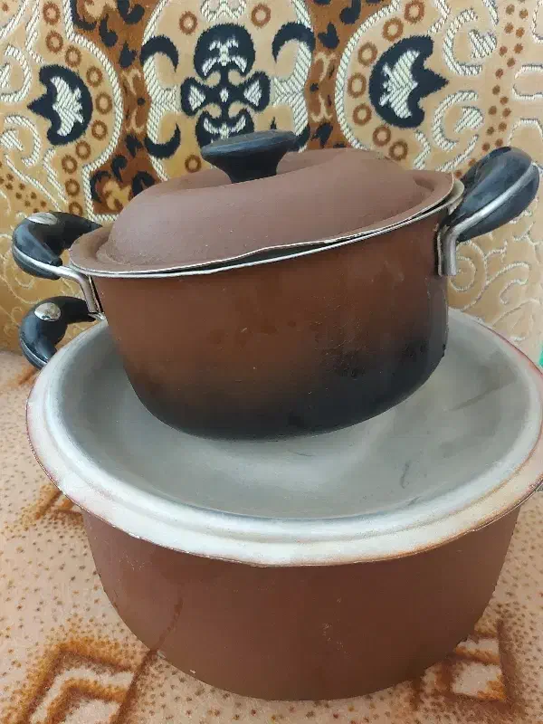 قابلمه روحی|ظروف پخت‌وپز|بیرجند, |دیوار