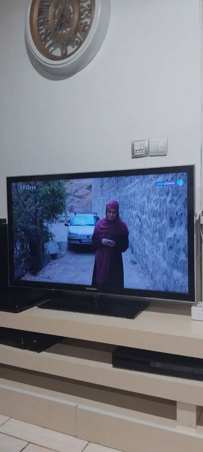 ال ای دی ۴۰ اینچ سامسونگ|تلویزیون و پروژکتور|اندیشه, اندیشه فاز ۱|دیوار