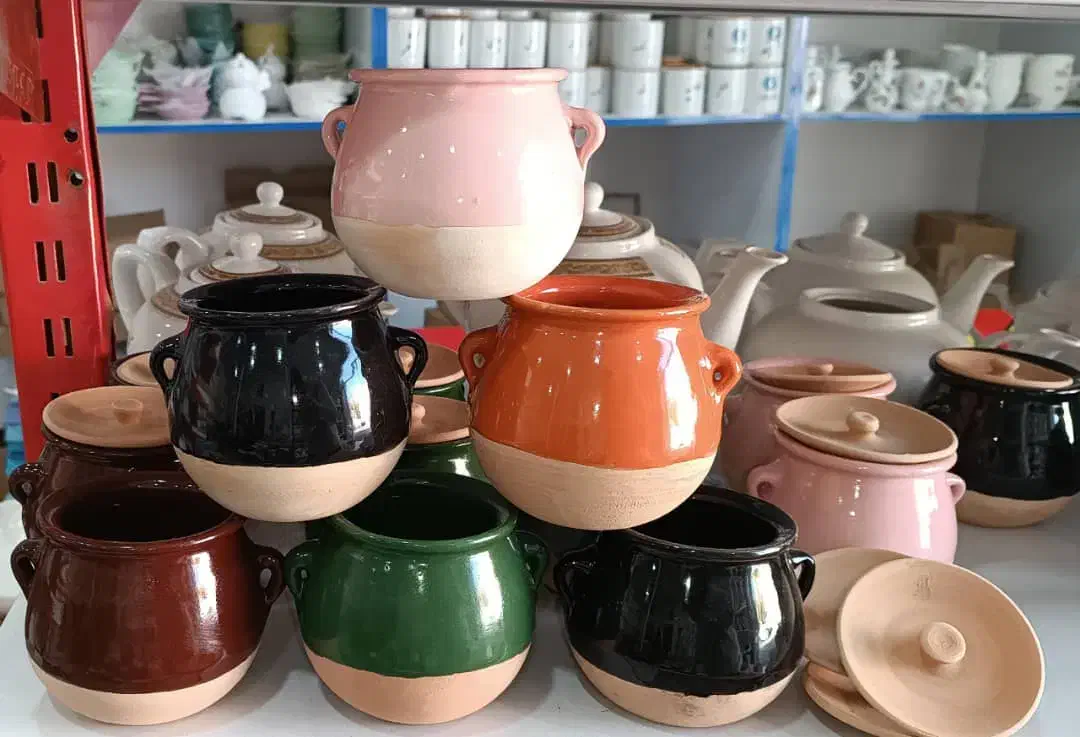 رخت آویز|بندرخت و رخت‌آویز|شیراز, کوشک میدان|دیوار