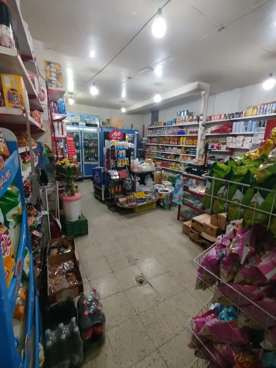 به یک شاگردوظیفه شناس جهت کاردرسوپرمارکت نیازمندیم|استخدام خدمات فروشگاه و رستوران|پاکدشت, پاکدشت (مامازند)|دیوار