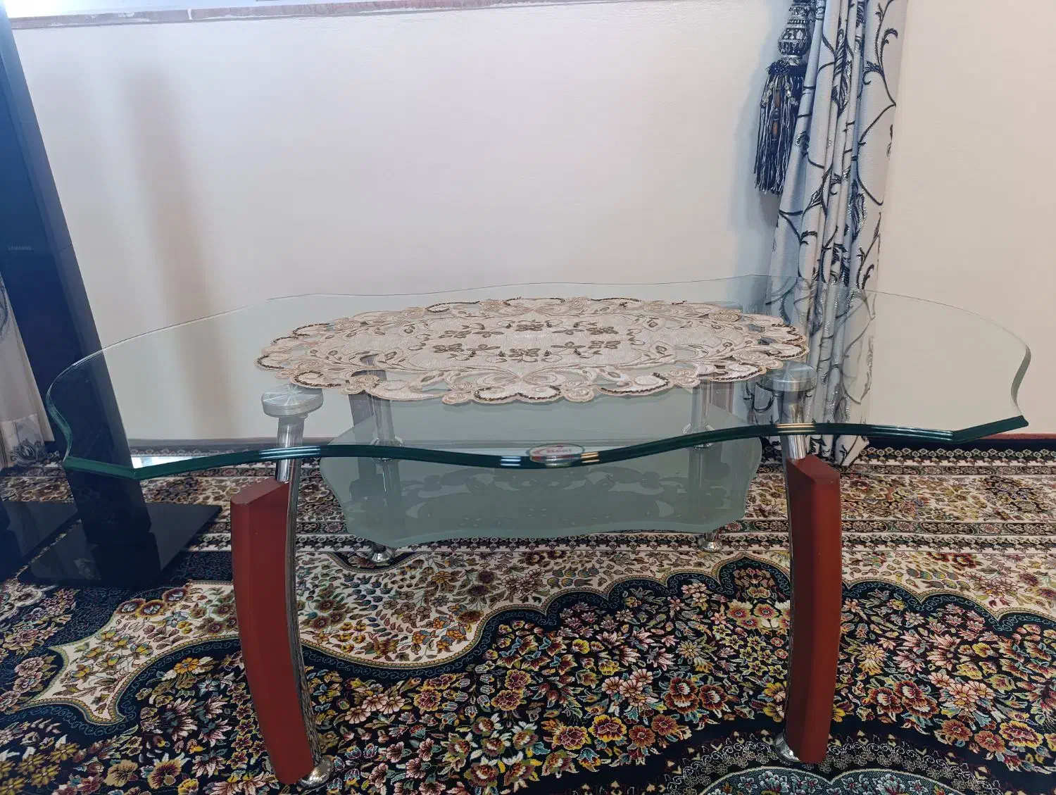 میز وسط شیشه ای|مبلمان خانگی و میز عسلی|نشتارود, |دیوار