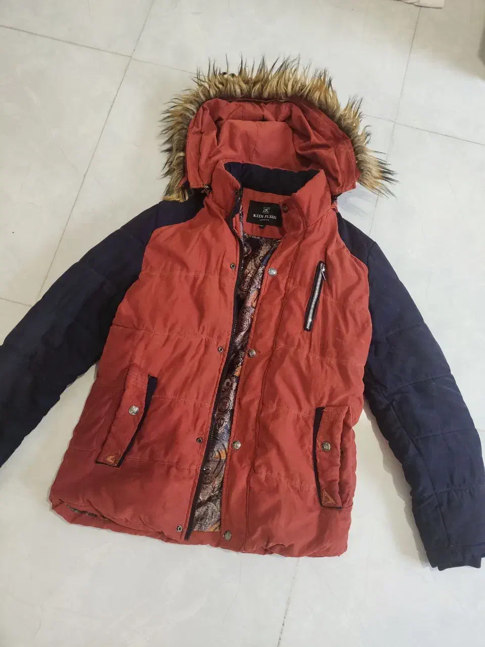 کاپشن|لباس|کرج, شهرک فهمیده|دیوار