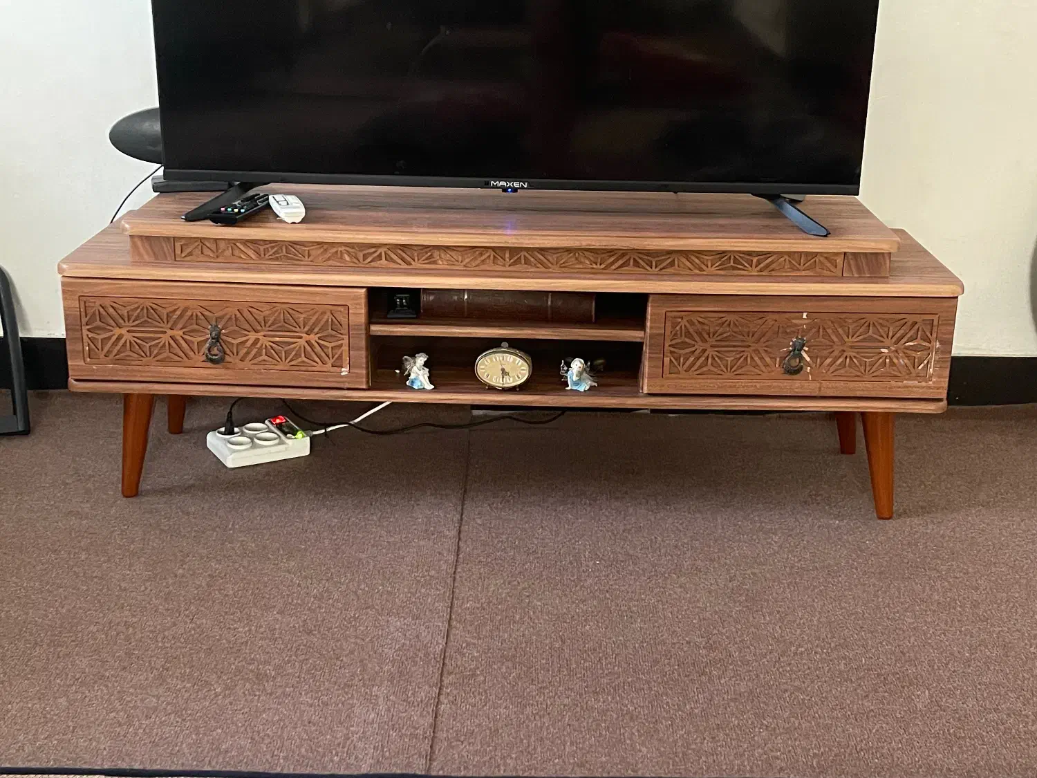 ست مبل و جلو مبلی و میز تلویزیون|مبلمان خانگی و میز عسلی|چمستان, |دیوار