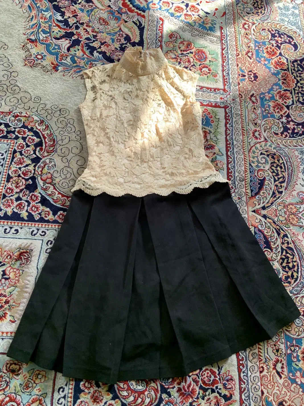 لباس شب|لباس|مشهد, ابوذر|دیوار