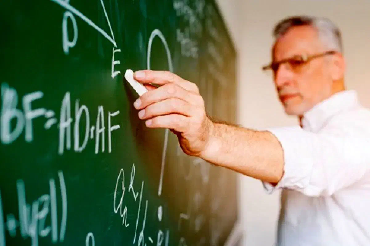 تدریس تمامی پایه ها ابتدایی وریاضی متوسطه اول ودوم|خدمات آموزشی|خوی, |دیوار