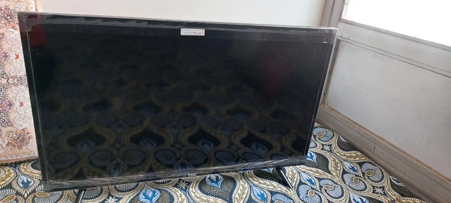 تلوزیون ۳۲ اینچ مارک تی سی ال|تلویزیون و پروژکتور|ساوه, |دیوار