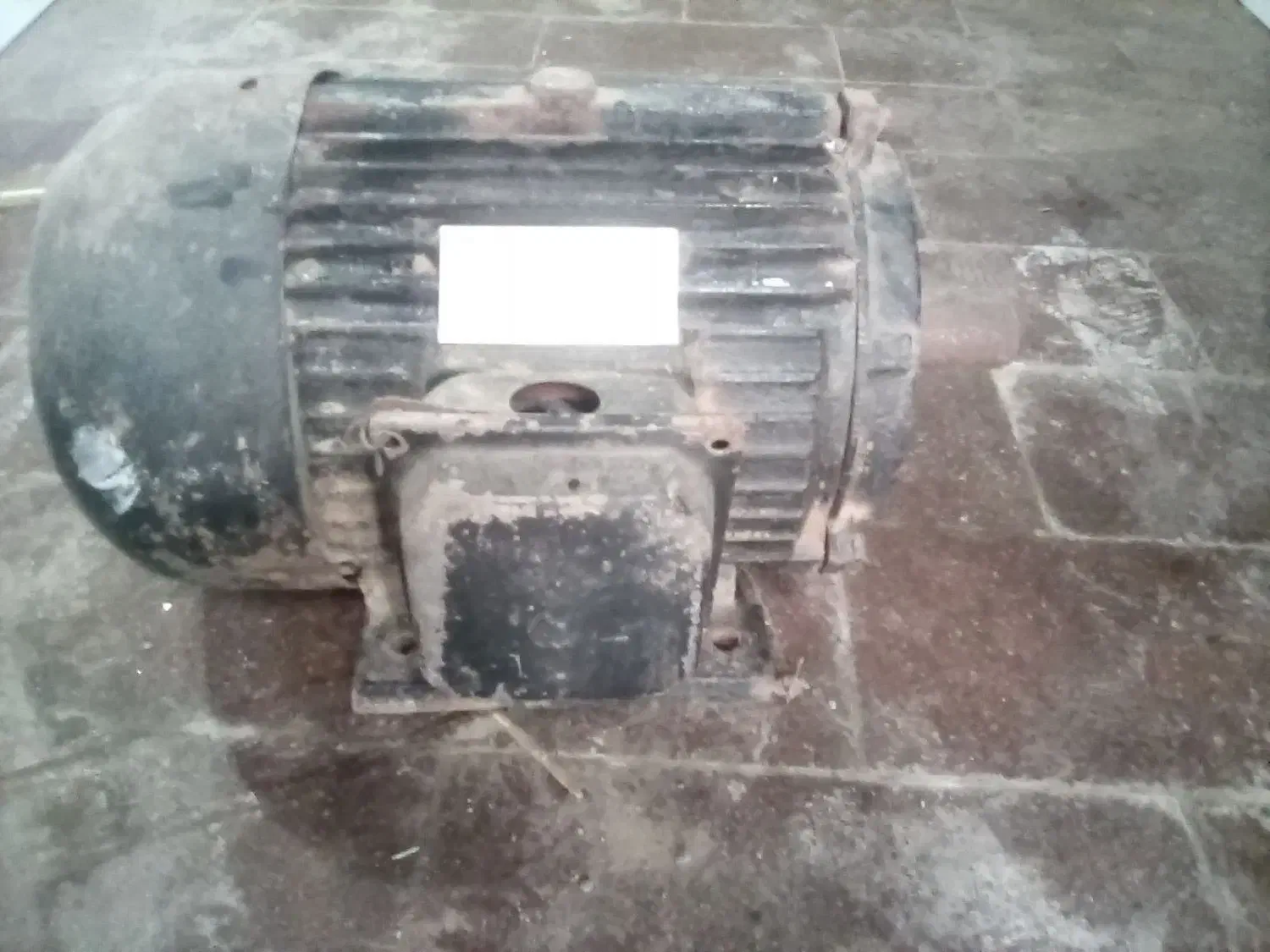 فروش موتور۵/۵ ۳۰۰۰دور سه فاز  و رنگ پودری  مشعل|ابزارآلات|قائمشهر, |دیوار