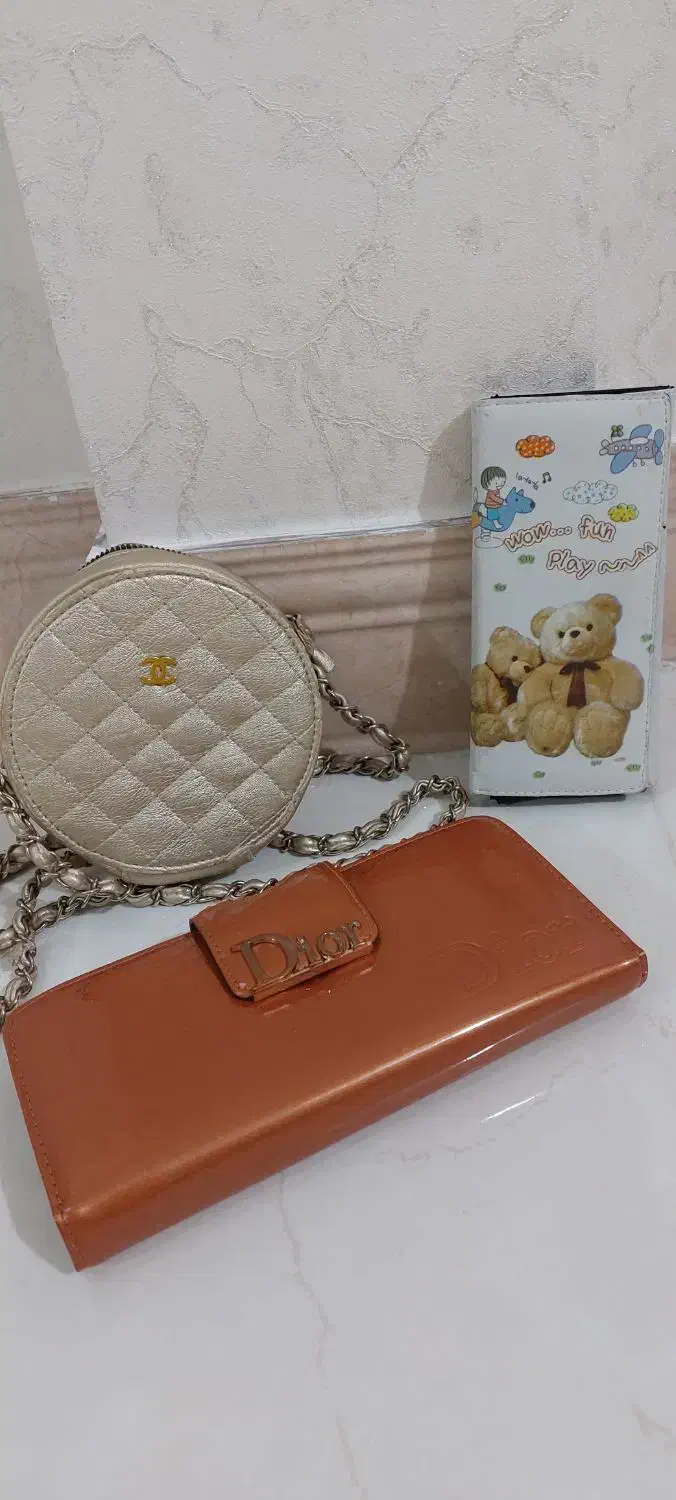 تعدادی کیف با قیمت‌های مختلف|کیف، کفش، کمربند|بروجرد, |دیوار