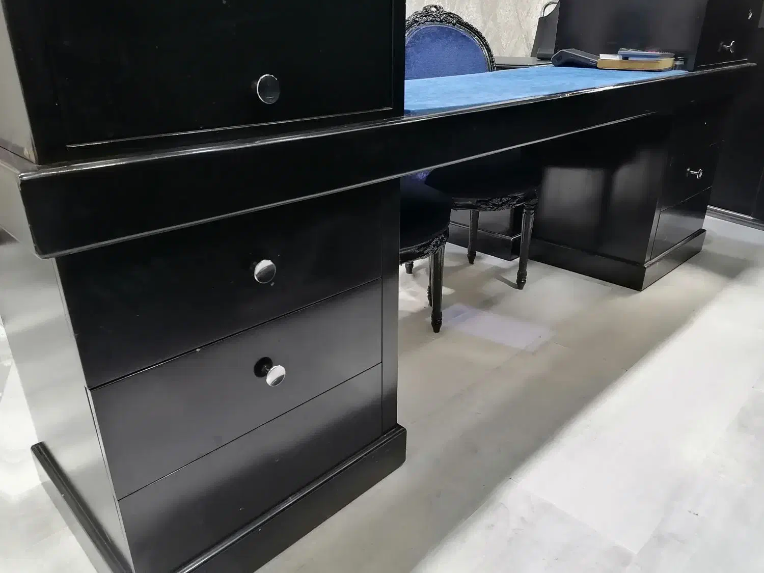 میز کانتر طلا و جواهری با میز مدیریتی|فروشگاه و مغازه|تهران, صاحبقرانیه|دیوار