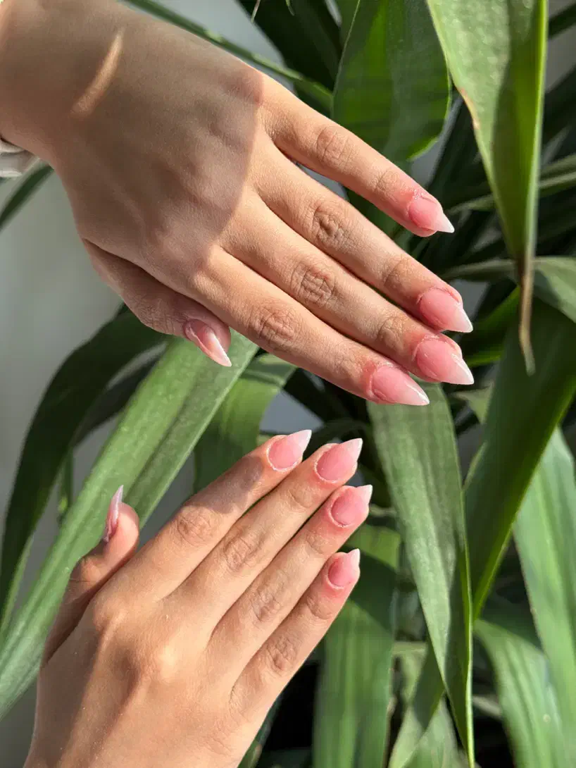 کاشت ناخن فقط ۲۵۰ ت|خدمات آرایشگری و زیبایی|کرمانشاه, |دیوار