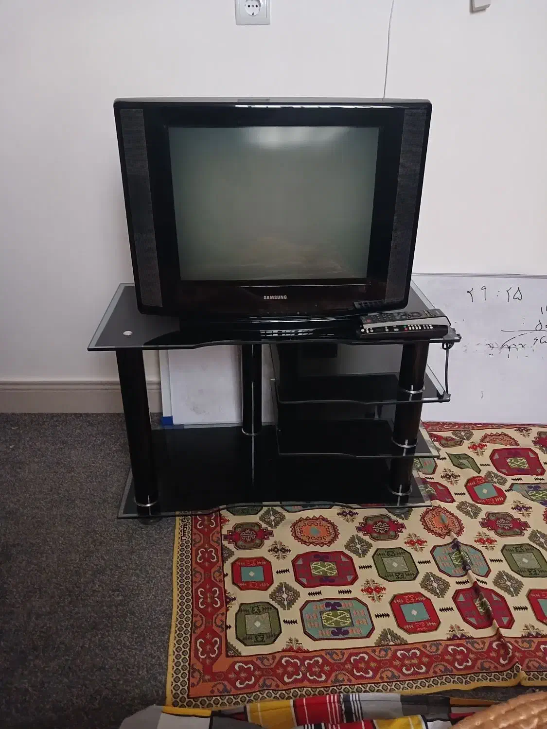 تلویزیون ۲۱ اینچ سامسونگ|تلویزیون و پروژکتور|بهبهان, |دیوار