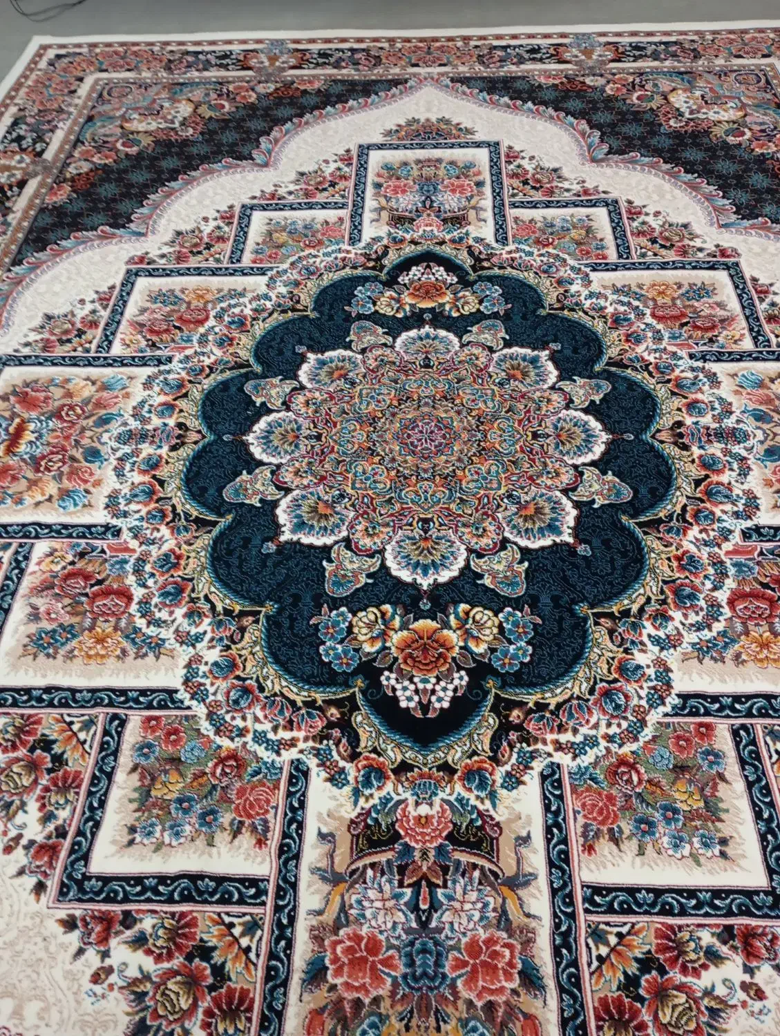 فرش نگین مشهد۷۰۰شانه|فرش|زنجان, |دیوار