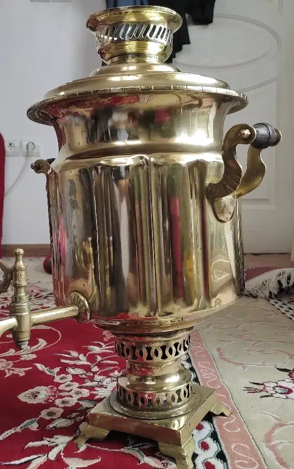 سماور زغالی برنجی قدیمی|قوری، کتری، قهوهساز دستی|سهند, |دیوار