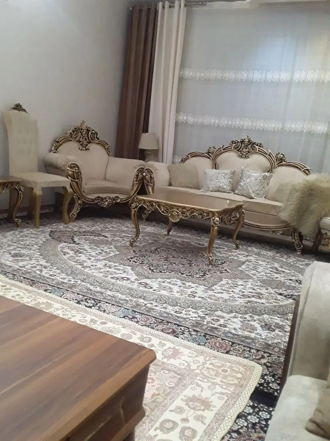 منزل .دربست.همکف . پارکینگ|اجارهٔ کوتاه‌مدت آپارتمان و سوئیت|کاشان, امیرکبیر|دیوار
