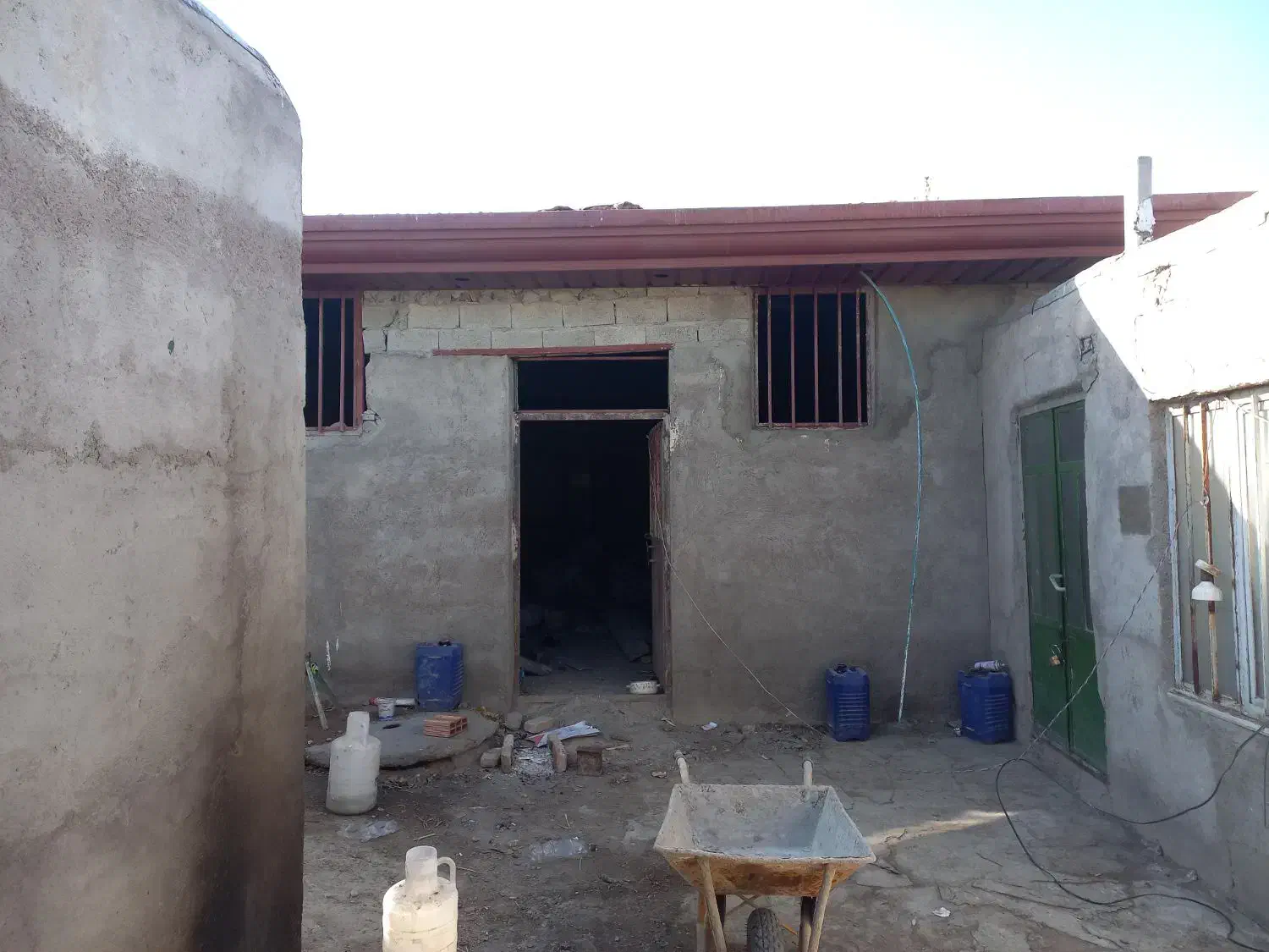 دامداری یاکارگاه با خانه ۲۵ متری سوله۱۰۰ متری|فروش دفتر صنعتی، کشاورزی، تجاری|اردبیل, |دیوار