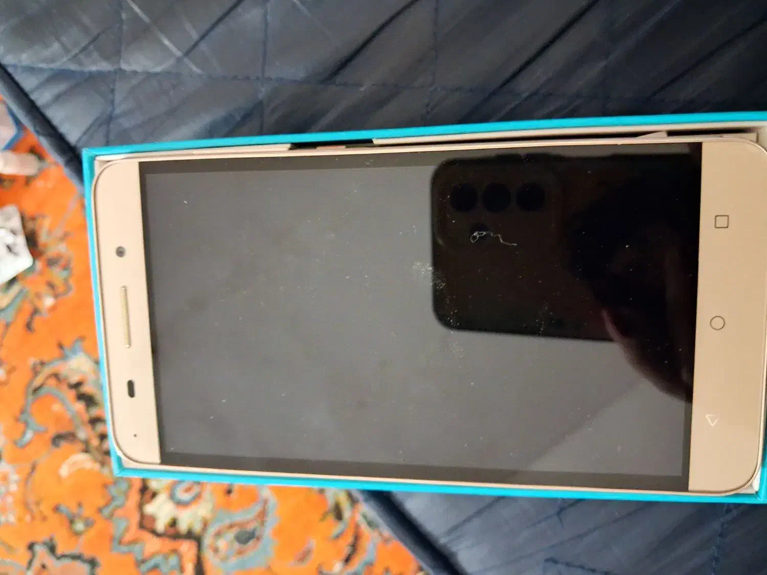 گوشی honor کیفیت خوبی داره با حافظه 2.0 گیگابایت|موبایل|شوش, |دیوار