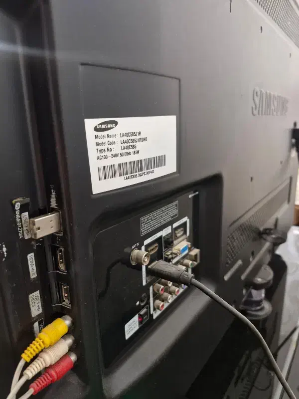 تلوزیون ال سی دی ۴۰ اینچ|تلویزیون و پروژکتور|قزوین, |دیوار