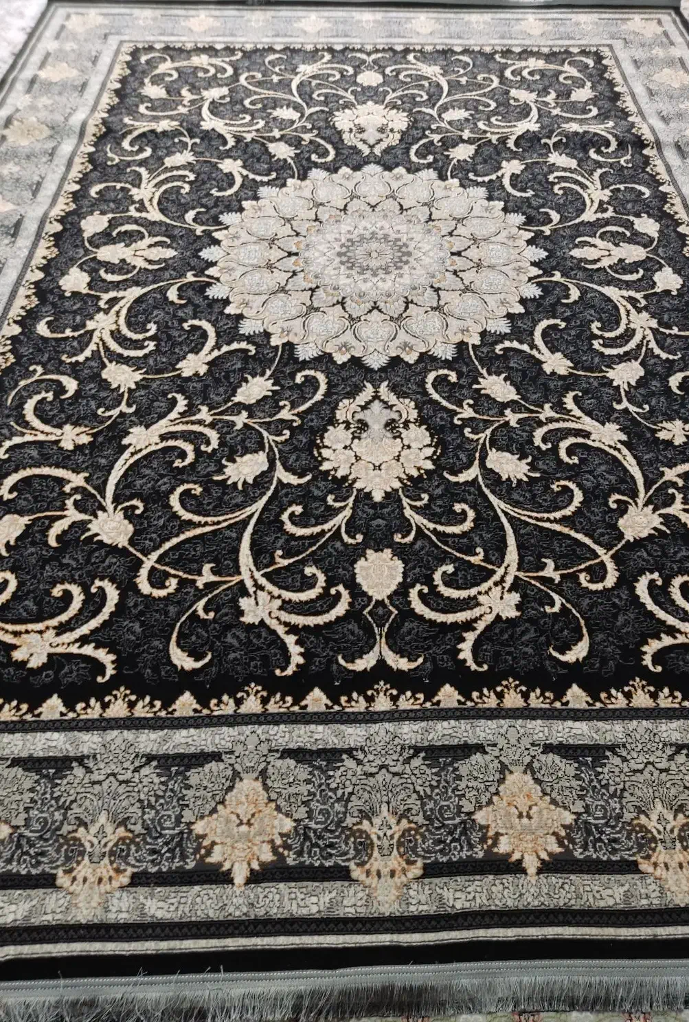 ۴ تخته فرش ۱۲ متری|فرش|خرم‌آباد, |دیوار