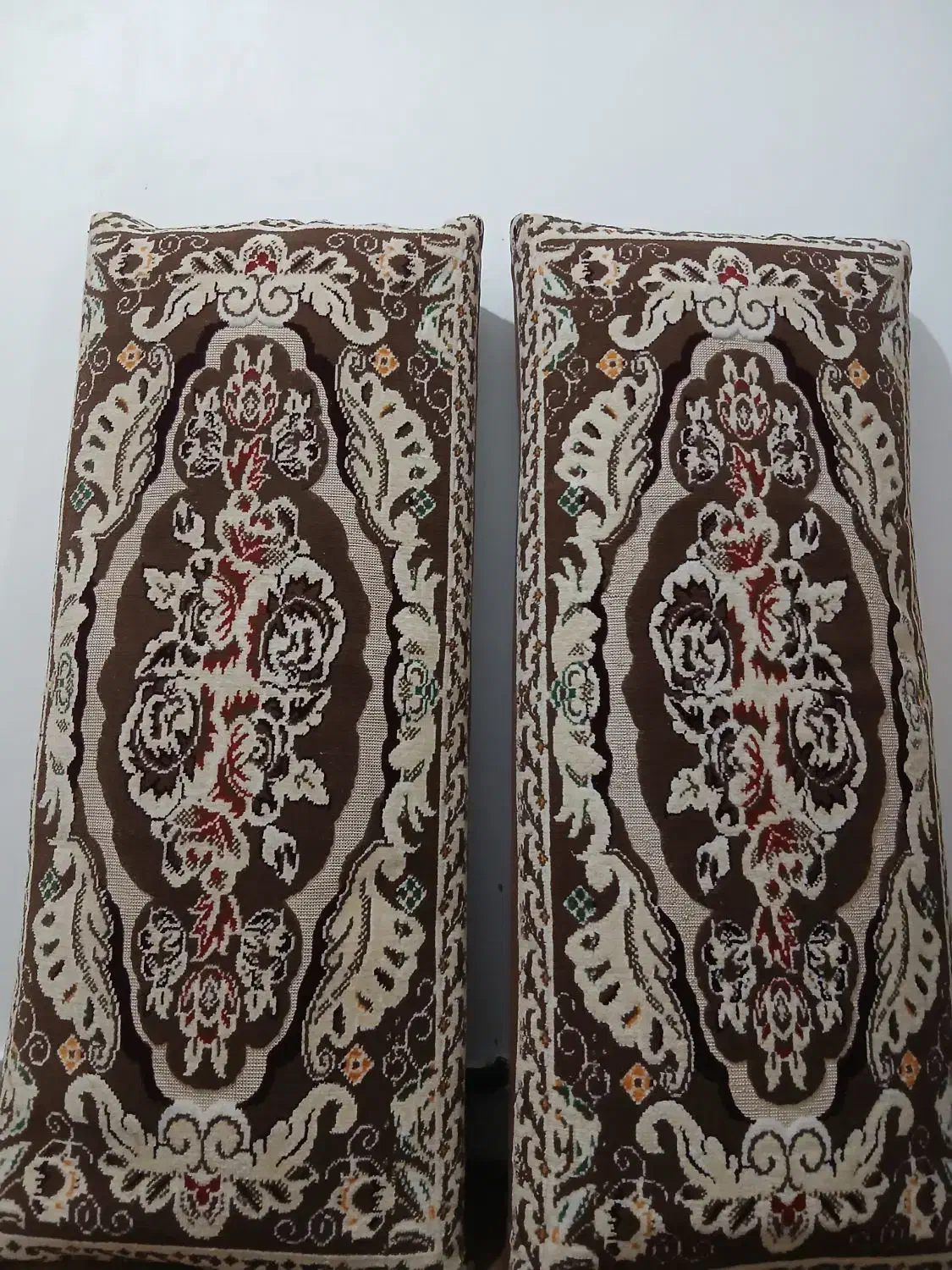 پشتی|پشتی|تربت جام, حافظ|دیوار