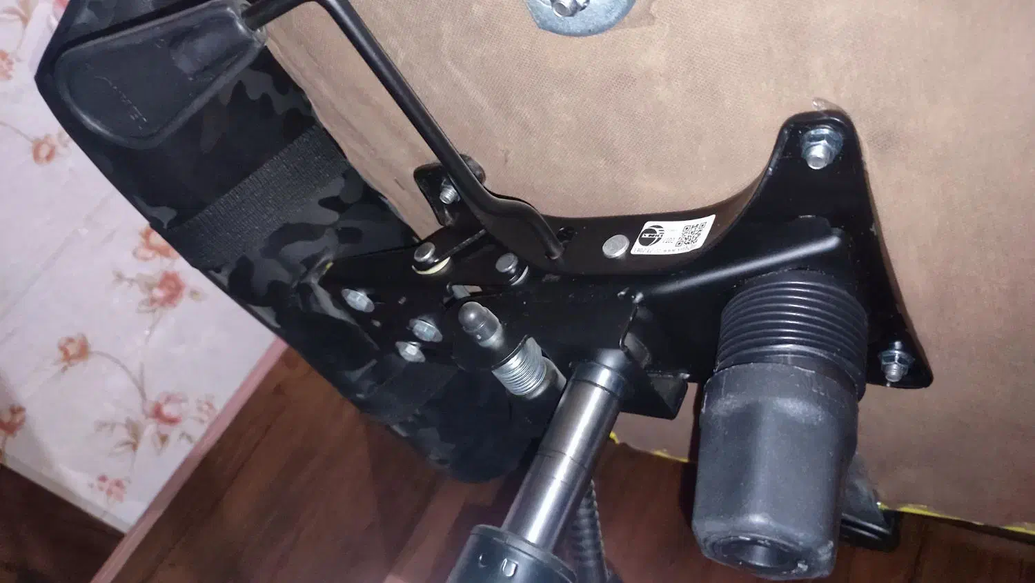 صندلی گیمینگ طرح چیریکی زردو مشکی بسیار کم کارکرد|صندلی و نیمکت|پیرانشهر, |دیوار