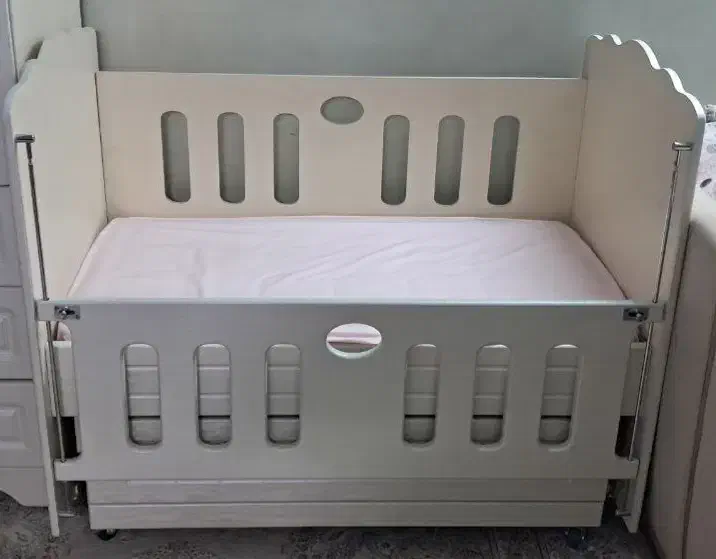 تخت گهواره ای نوزاد|تخت و صندلی بچه|تهران, مدائن|دیوار