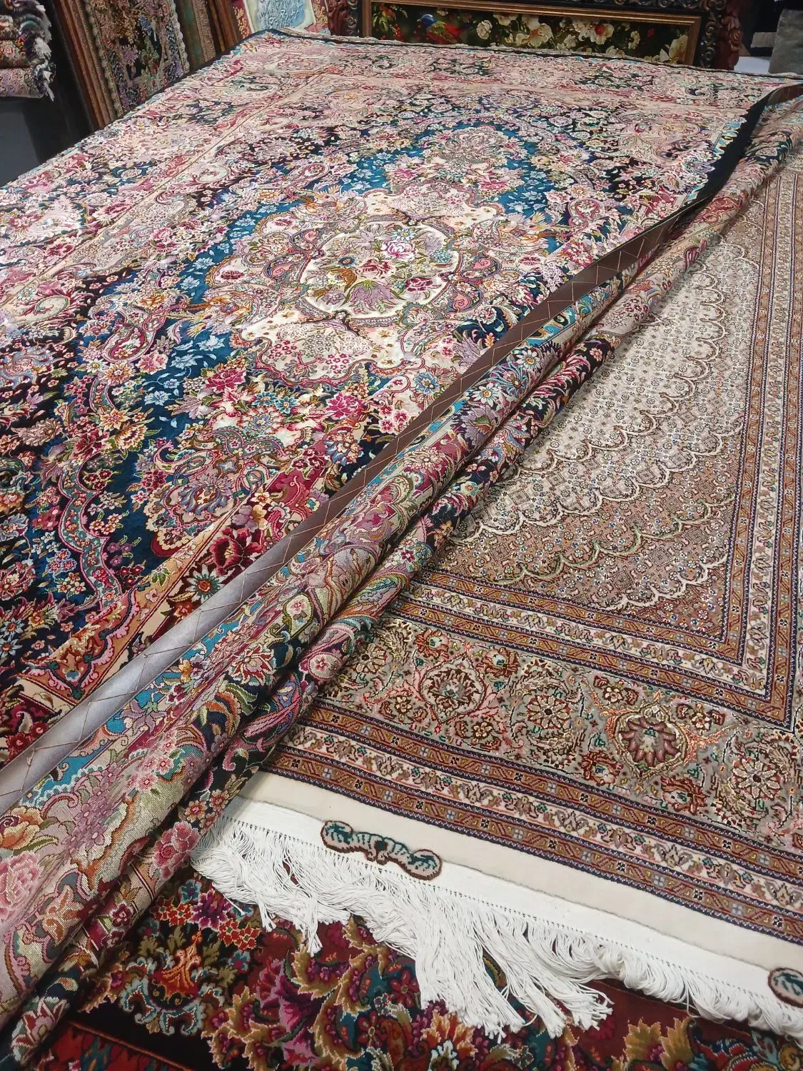 فروشنده و خریدار فرش دستباف ماشینی تمام نقاط|فرش|تهران, پاسداران|دیوار