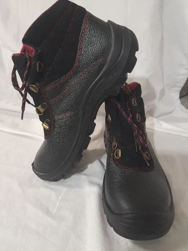 کفش کار و دستکش نو|کیف، کفش، کمربند|نیشابور, فرح بخش|دیوار