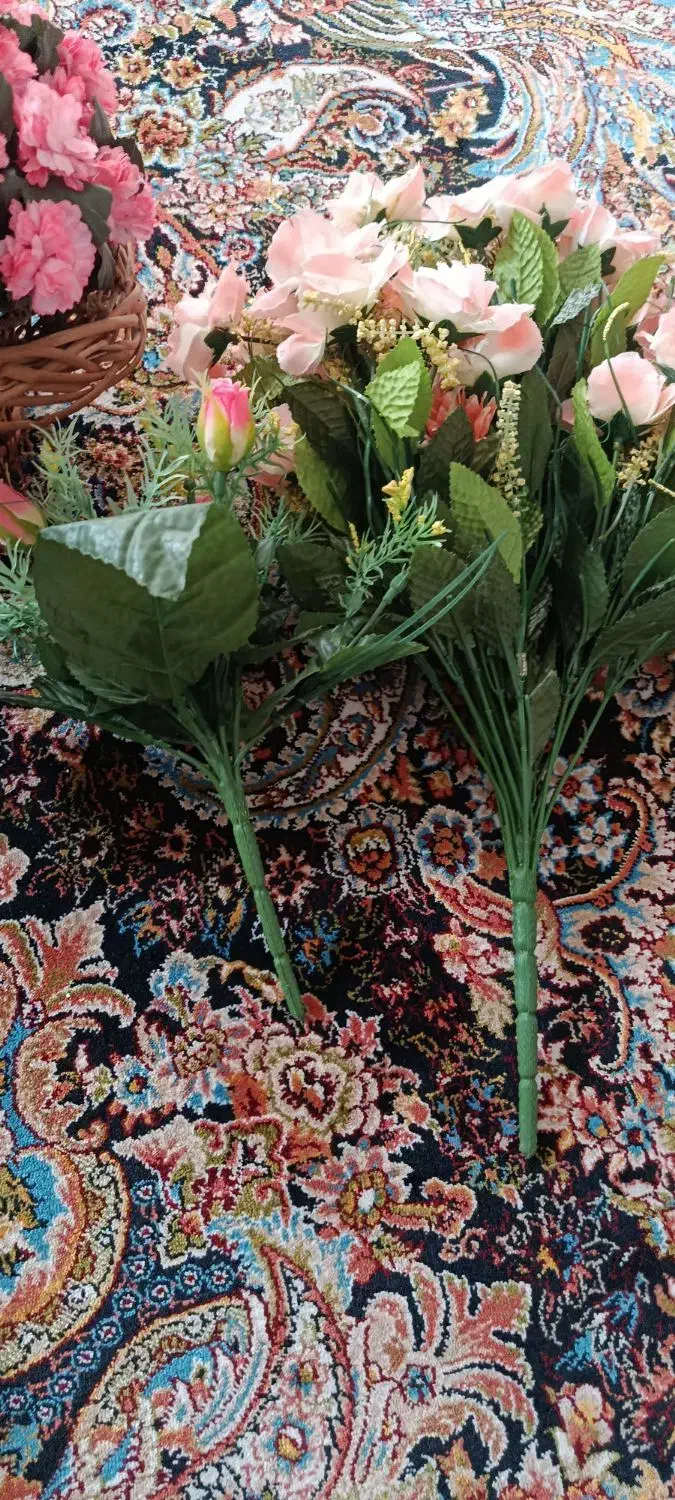 تعدادی گل|گل مصنوعی|بروجرد, |دیوار