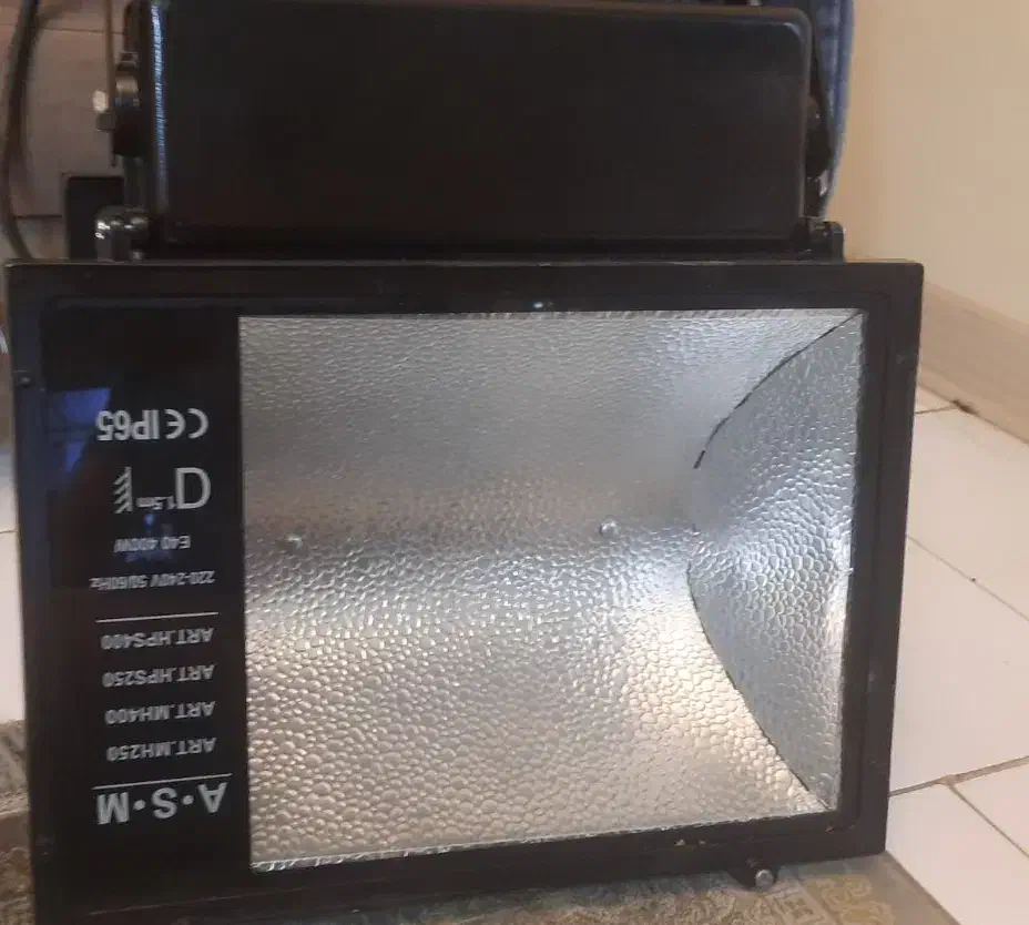 پرژکتور نورافکن ۴۰۰ وات|لامپ و چراغ|تهران, تهرانسر شرقی|دیوار