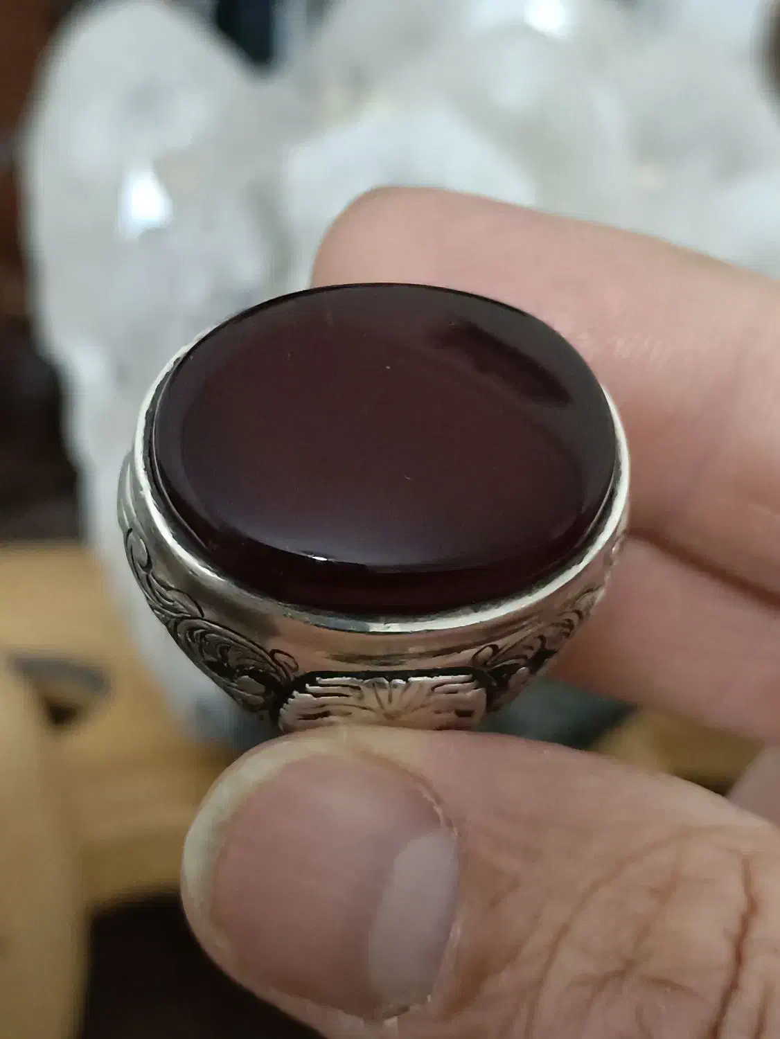 انگشتر عقیق|جواهرات|رباط‌کریم, رباط‌کریم|دیوار